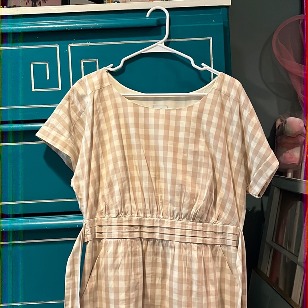 HD in Paris dress